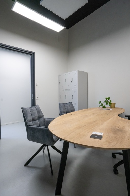 Flexkantoor S2 — zithoek bij het raam